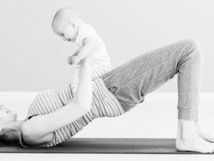 Pilates Rückbildung mit Baby
